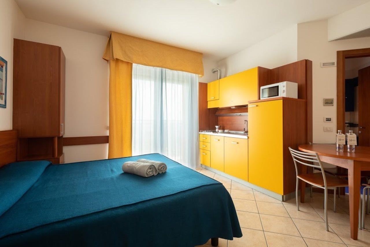 לידו די ג'סולו Hotel Sheila מראה חיצוני תמונה