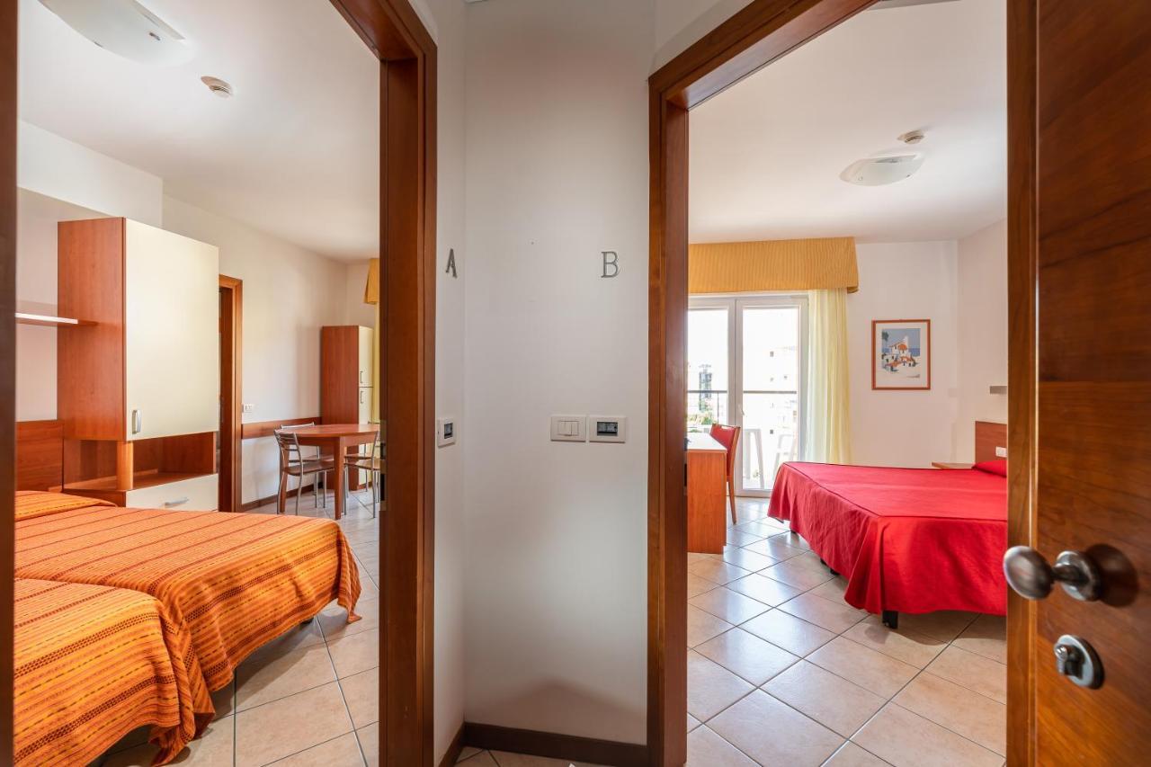לידו די ג'סולו Hotel Sheila מראה חיצוני תמונה