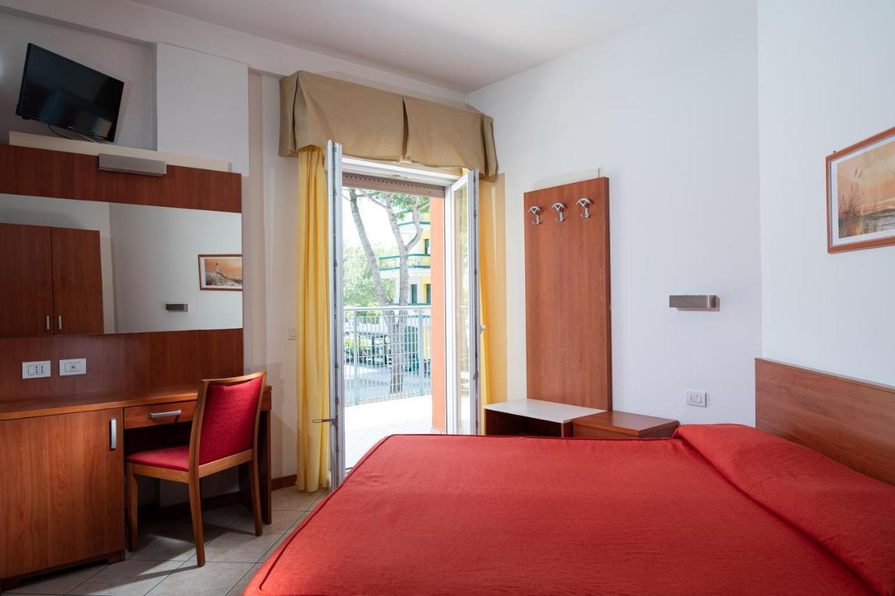 לידו די ג'סולו Hotel Sheila מראה חיצוני תמונה