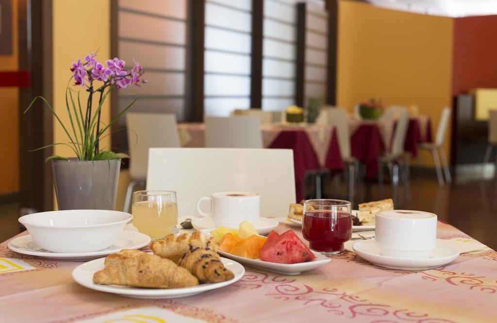 לידו די ג'סולו Hotel Sheila מראה חיצוני תמונה